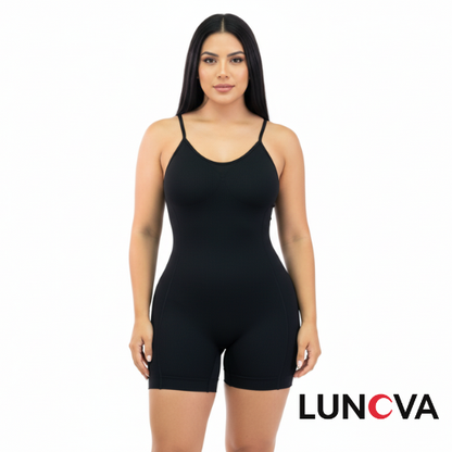 Faja Moldeadora Tejida de Pierna Corta con Tirantes